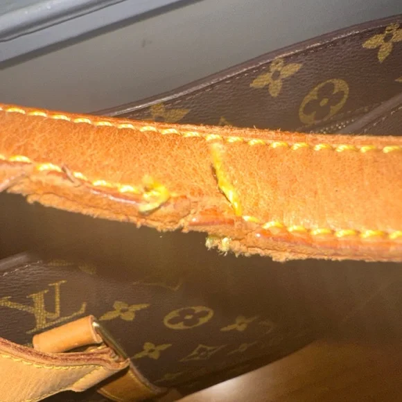 Authentic LV Monogram Babylon - Picture 11 of 14